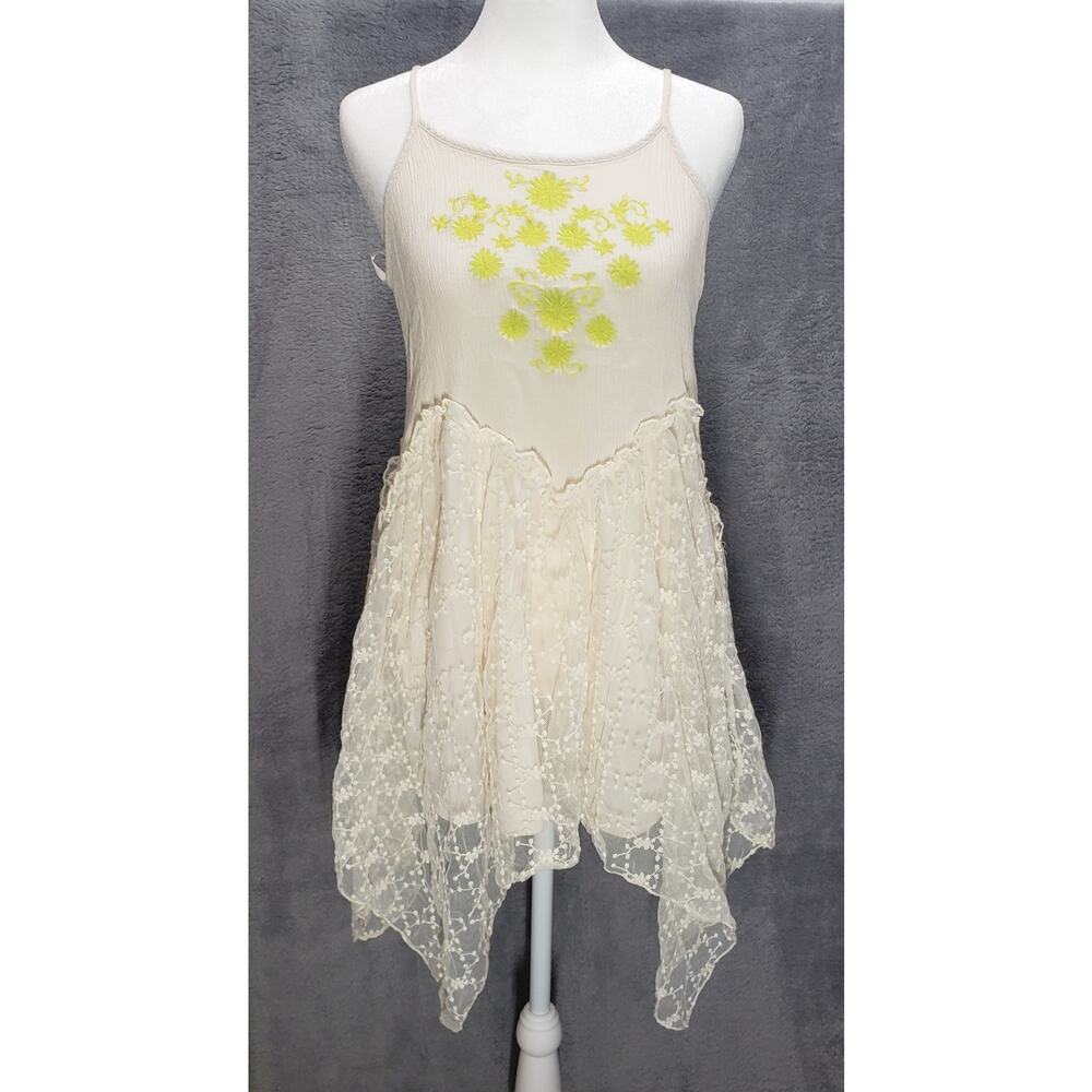 Blu Pepper Cream Lace Handkerchief Hem Dress L (Fits M) Floral Embroidered Boho